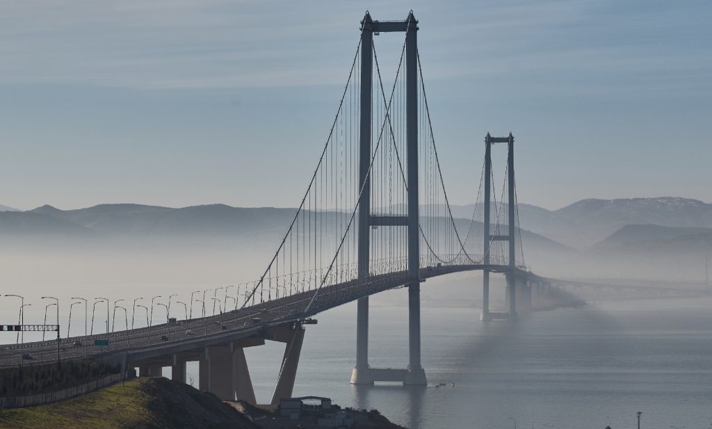 2026 Otoyol Köprü ve Geçiş Ücretleri Ne Kadar Oldu? Güncel Liste
